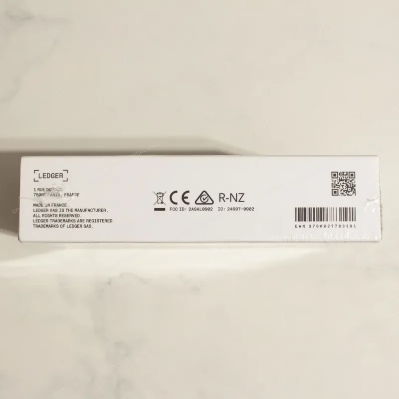 Ledger Nano S Plus Cool Cats - box side panel with co-branded logo