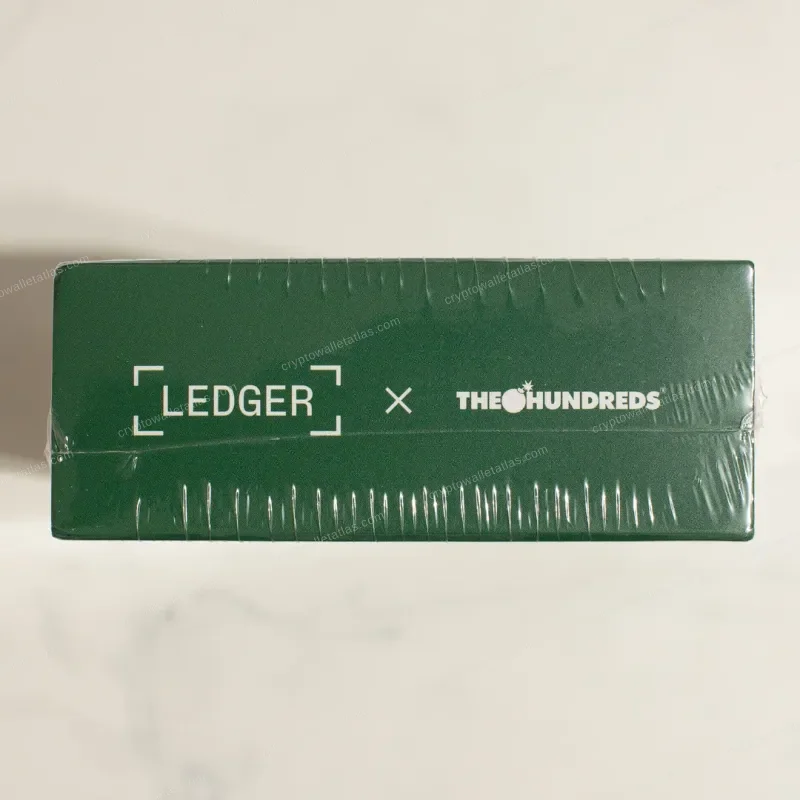 Ledger Nano X The Hundreds x Adam Bomb Squad Green - device face close-up